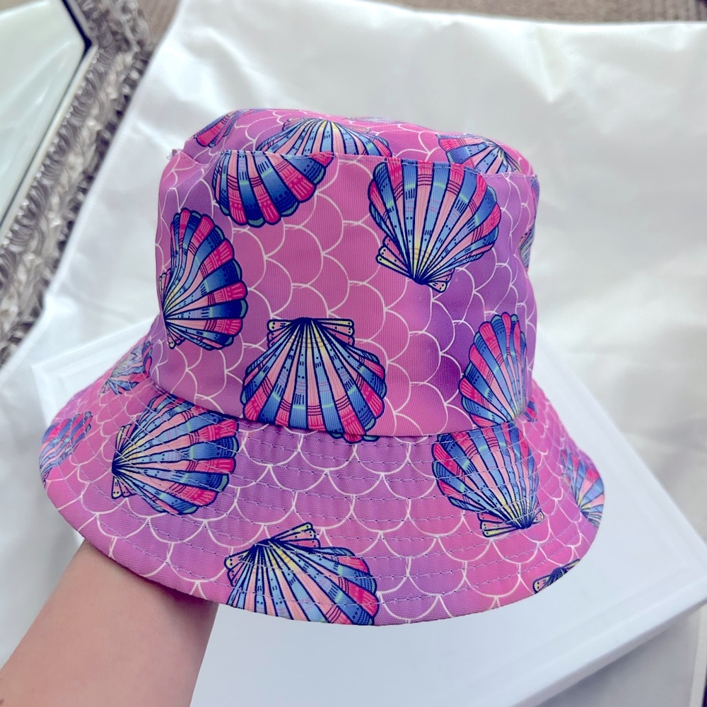 Bucket hat